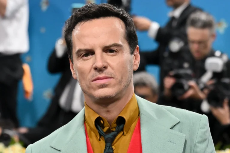 Andrew Scott, Sea Wall ile sahneye dönüyor